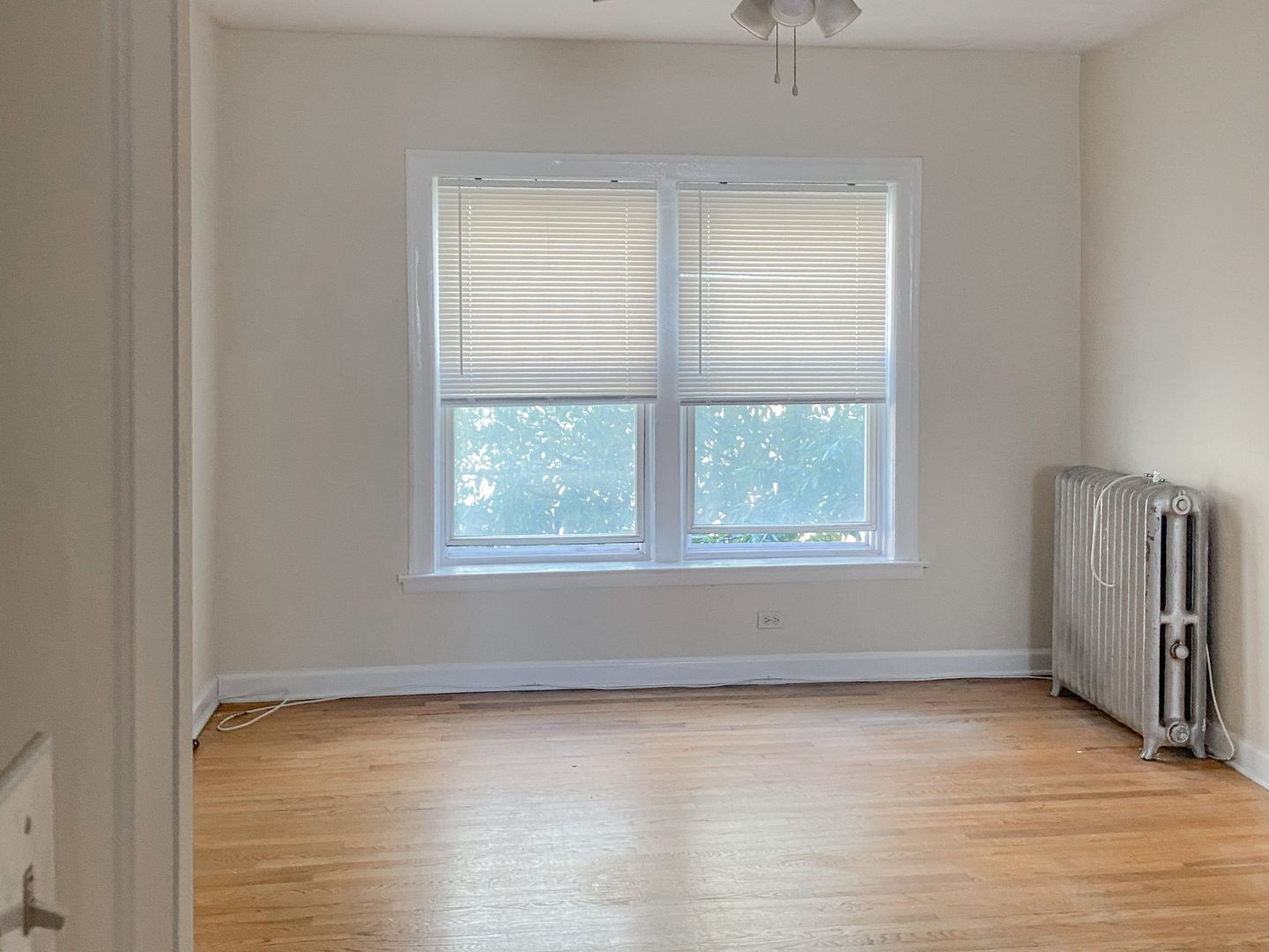 Chicago Apartment: 3912 N. Pine Grove Ave.