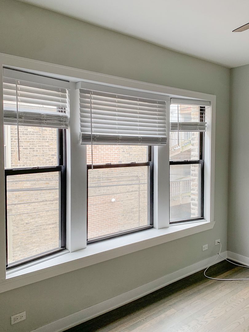 Chicago Apartment: 5055 N. Damen Ave.