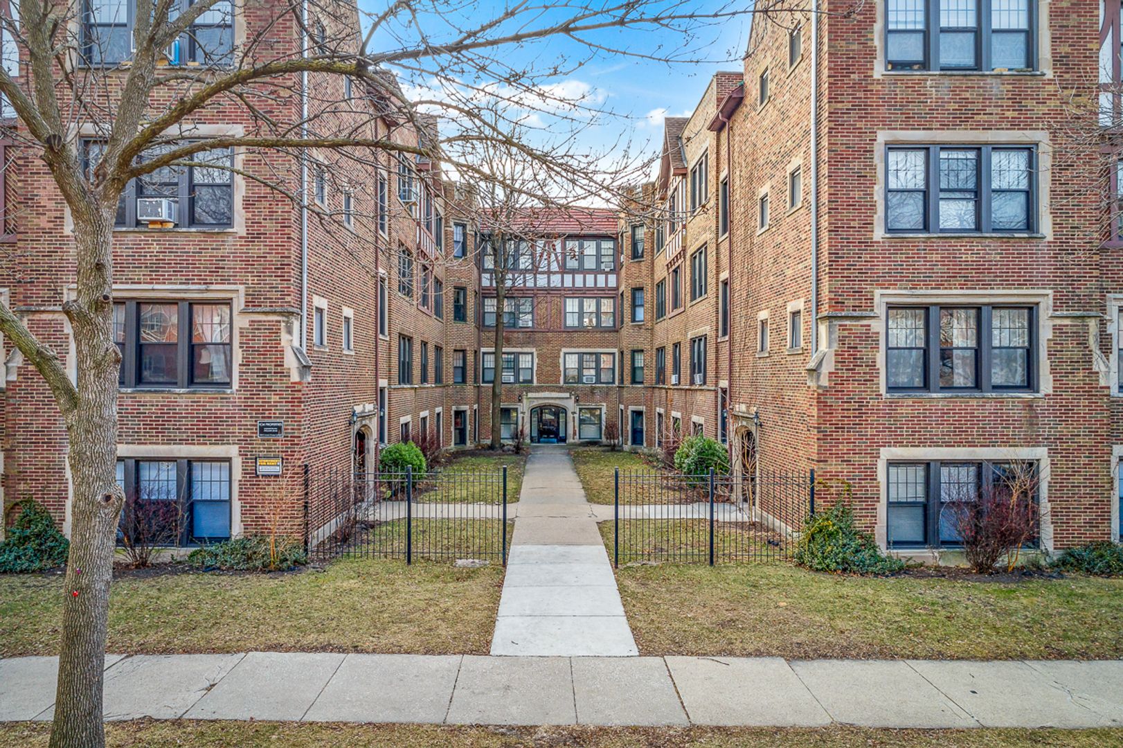 Chicago Apartment: 2613 W. Berwyn Ave.