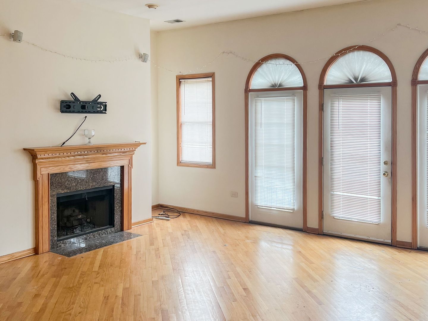 Chicago Apartment: 2531 N. Southport Ave.