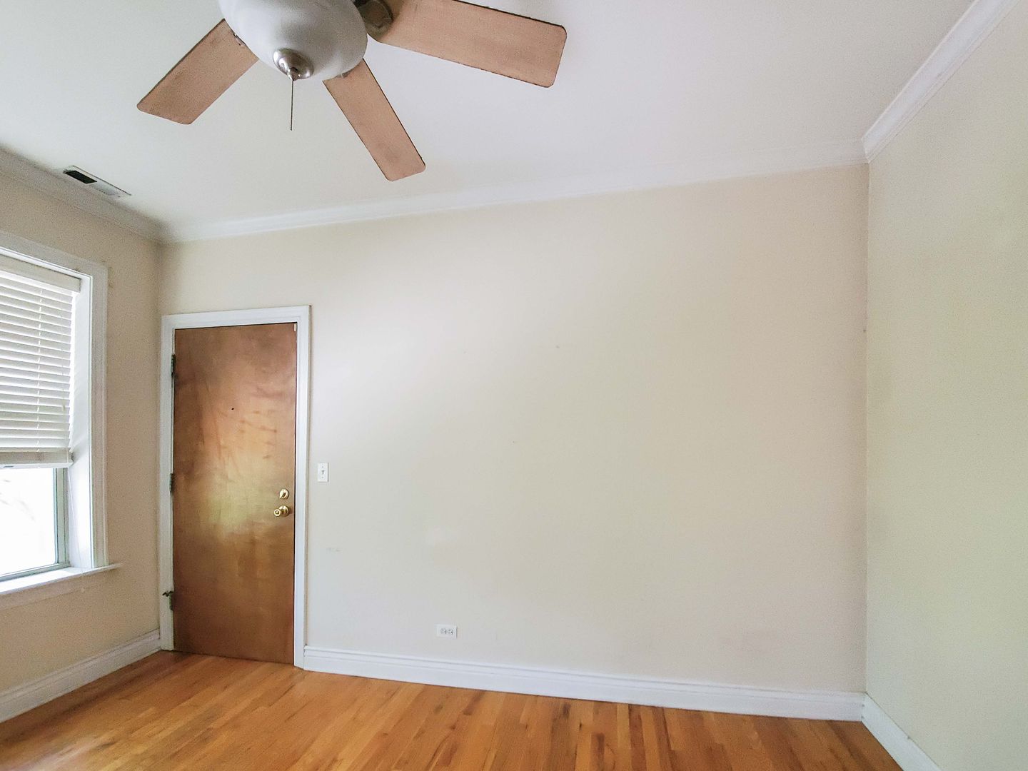 Chicago Apartment: 1210 W. Waveland Ave.
