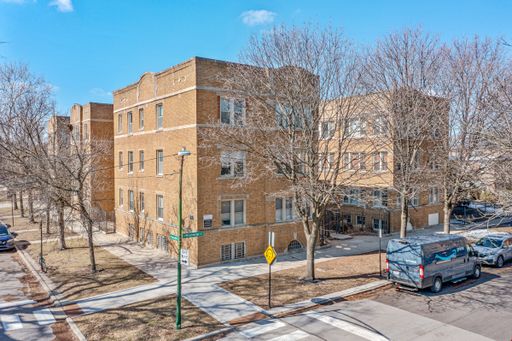 1952 W. Leland Ave., #2, Chicago, IL 60640