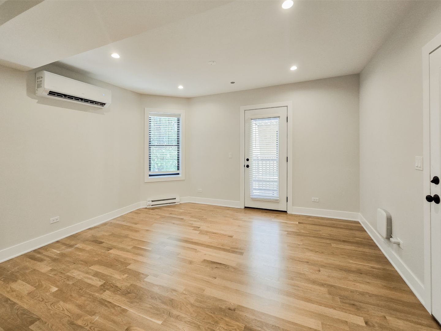 Chicago Apartment: 2237 N. Bissell St.