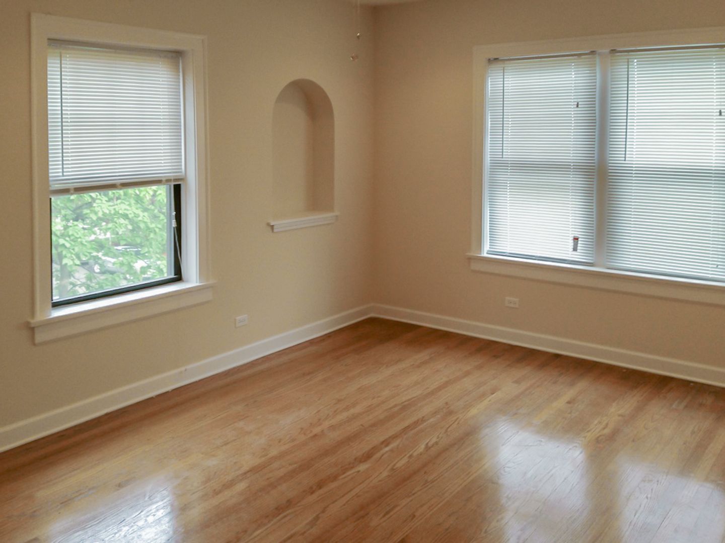 Chicago Apartment: 4651 N. Wolcott Ave.