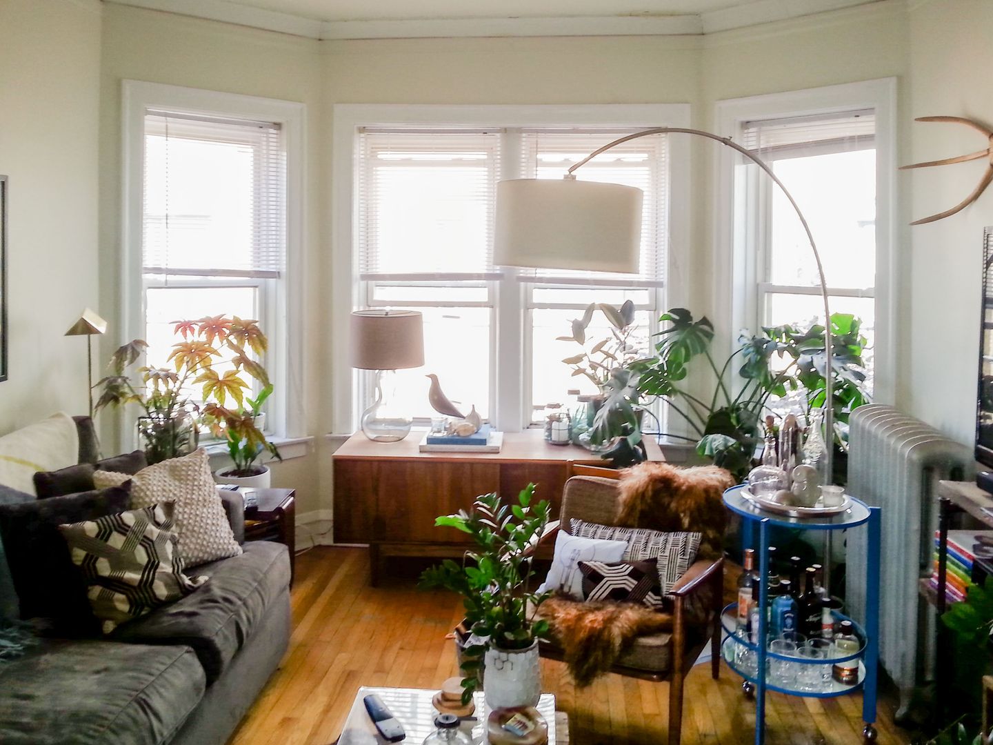 Chicago Apartment: 3912 N. Pine Grove Ave.