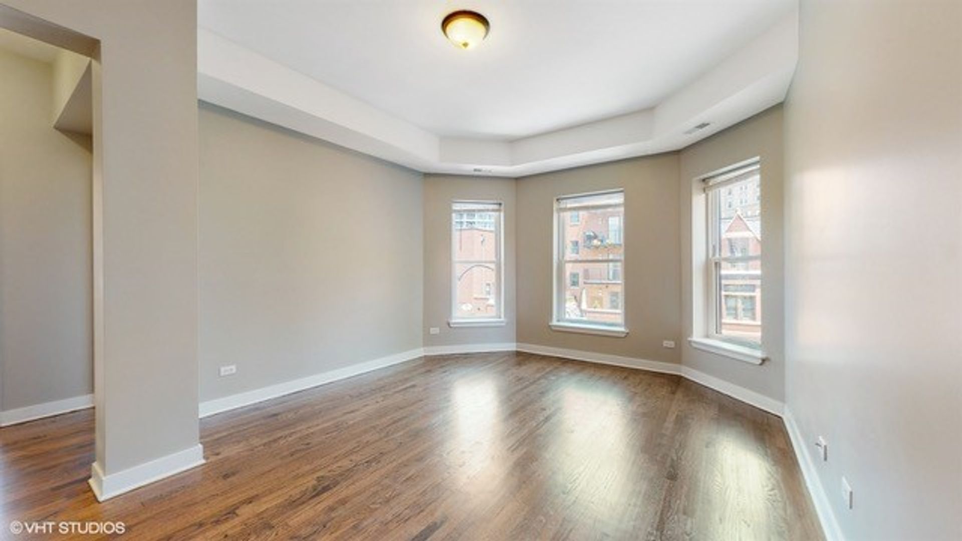 Chicago Apartment: 1900 N. Lincoln Ave.