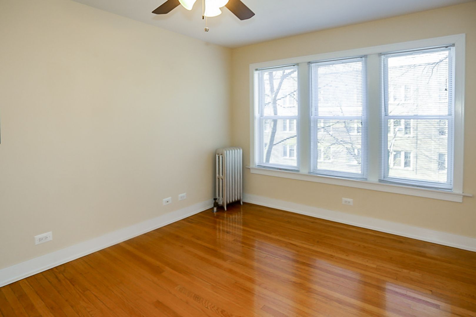 Chicago Apartment: 1919 W. Winona St.