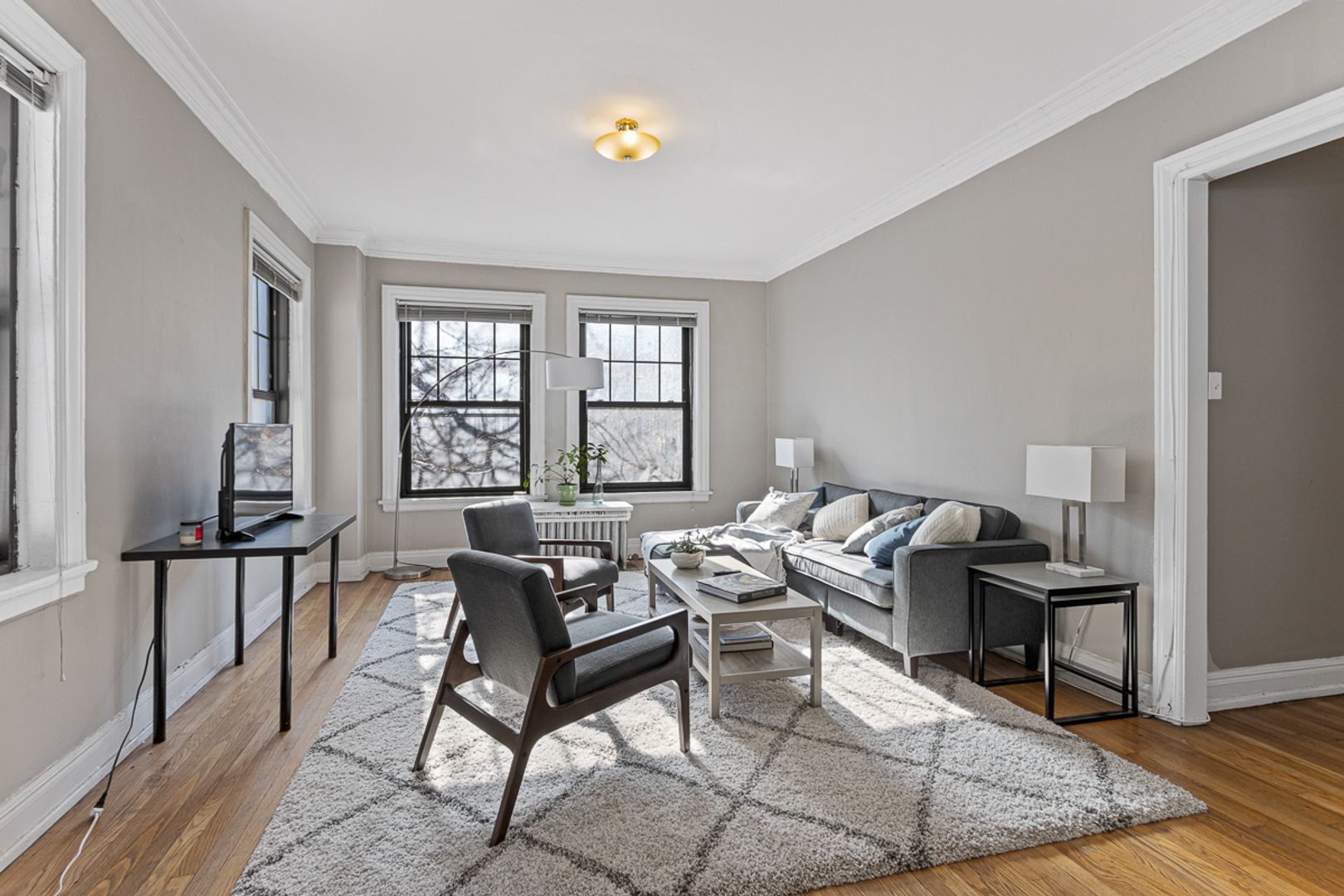 Chicago Apartment: 540 W. Briar Pl.