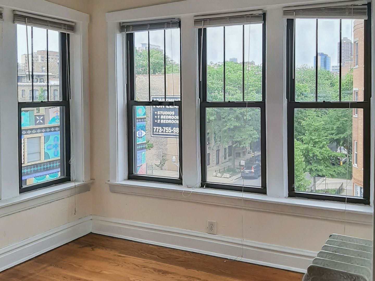 Chicago Apartment: 2876 N. Clark St.
