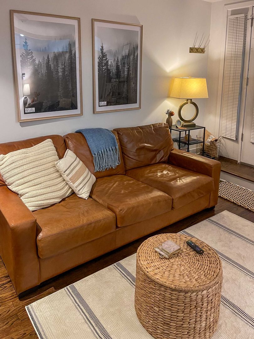 Chicago Apartment: 1900 N. Lincoln Ave.