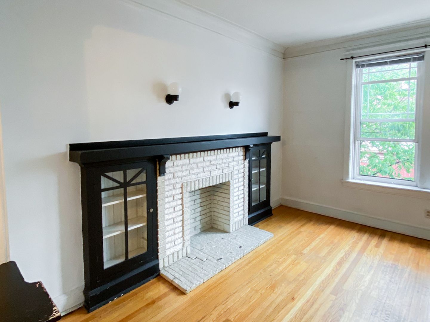 Chicago Apartment: 3054 N. Greenview Ave.