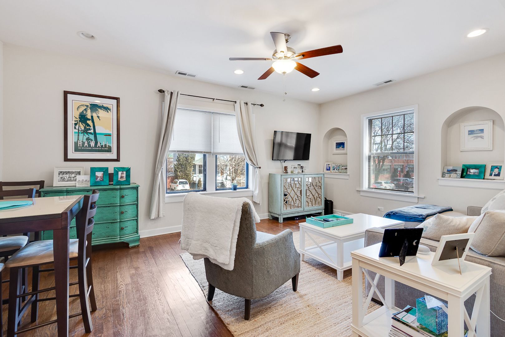 Chicago Apartment: 4651 N. Wolcott Ave.