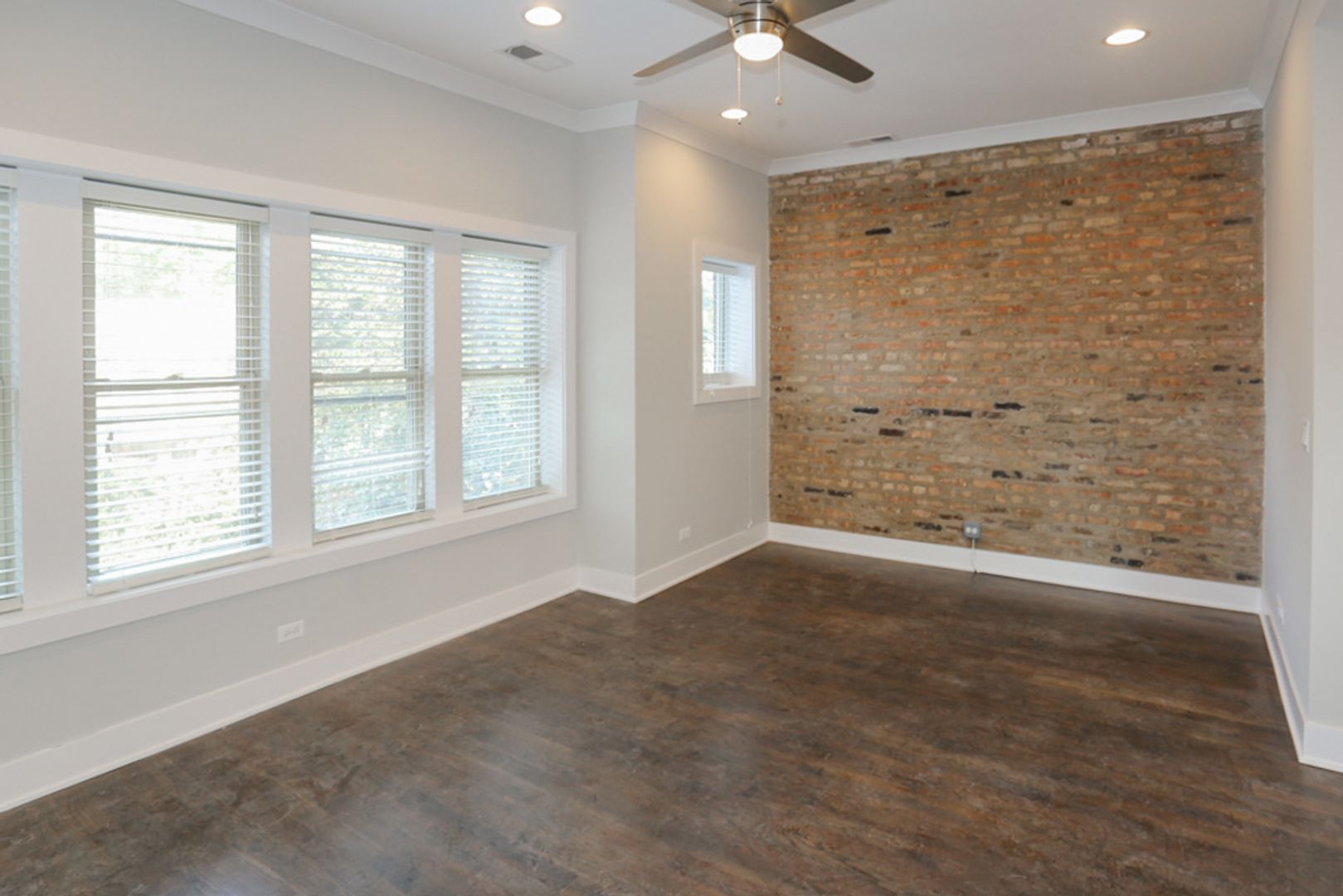 Chicago Apartment: 3915 N. Janssen Ave.