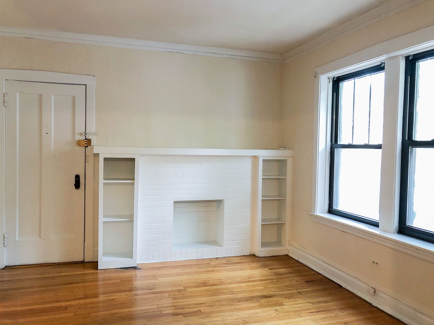 Chicago Apartment: 4844 N. Rockwell St.