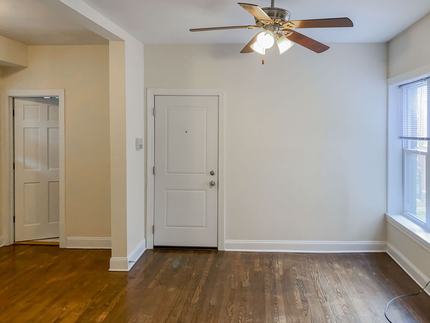 Chicago Apartment: 851 W. Cornelia Ave.