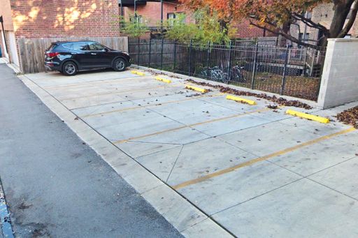 Lincoln Park Parking - Outdoor - Racine & Wrightwood – photo 1