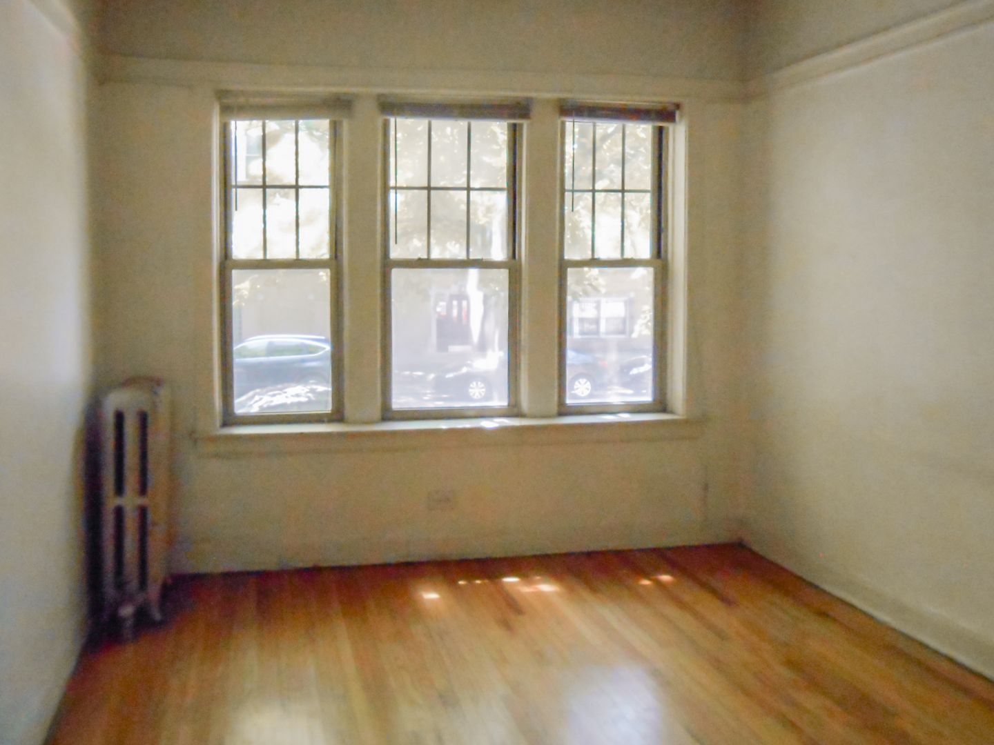 Chicago Apartment: 1916 W. Winona St.