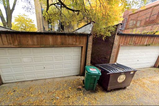Garage Parking - Lakeview - Racine & Wellington – photo 1