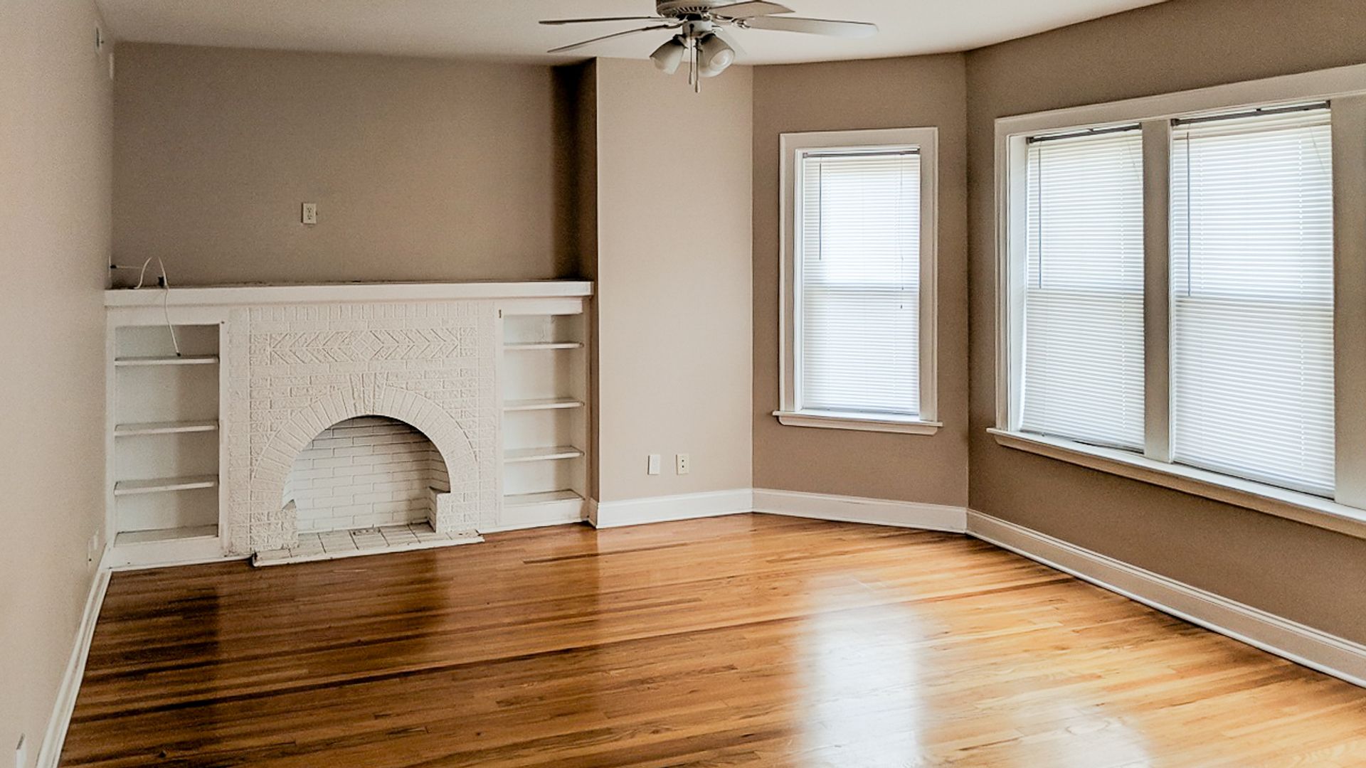 Chicago Apartment: 4808 N. Paulina St.