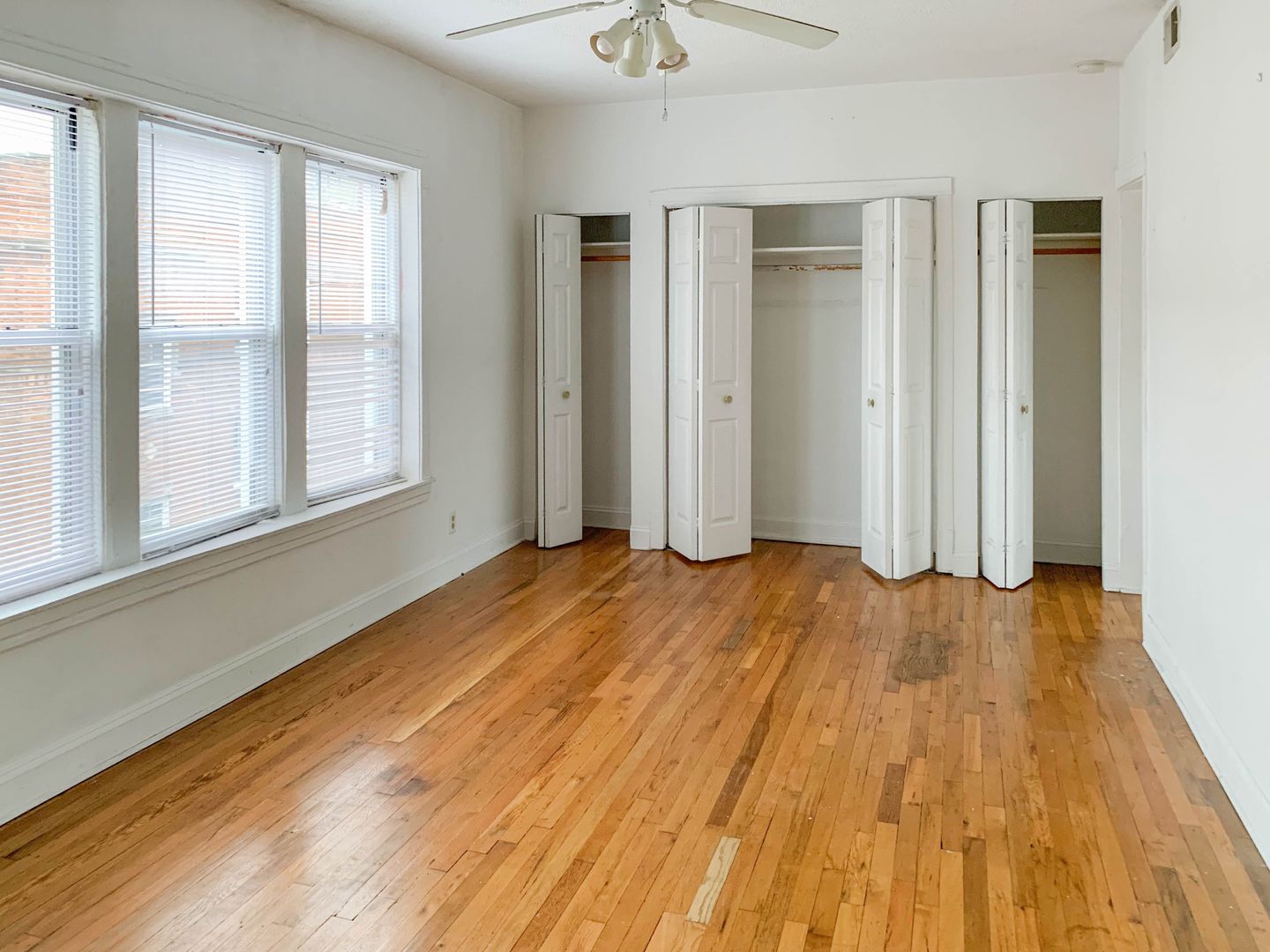 Chicago Apartment: 3521 N. Broadway St.