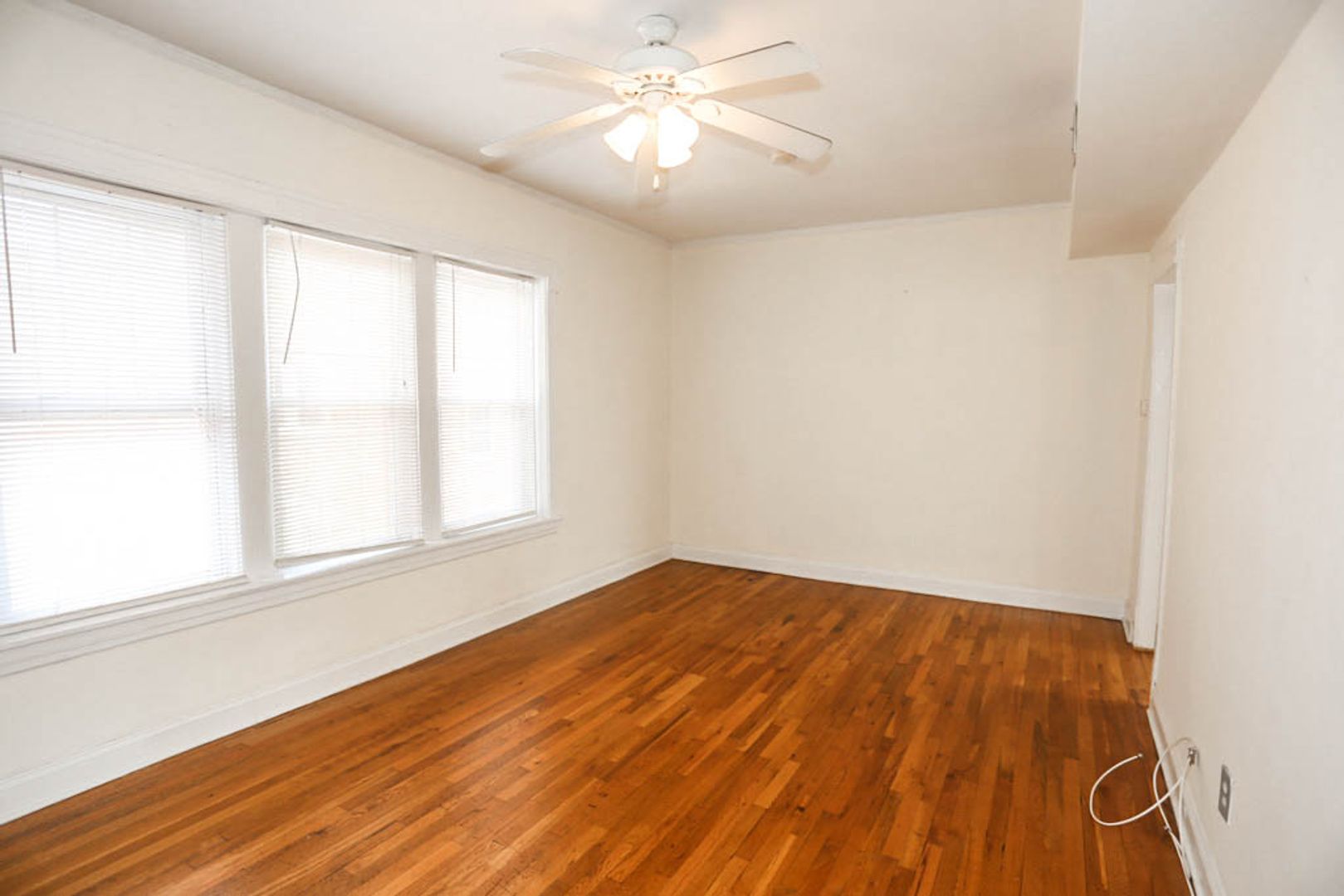 Chicago Apartment: 3521 N. Broadway St.