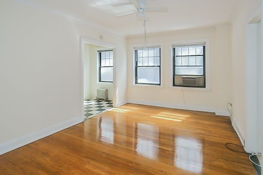 Lakeview Mid-Rise Vintage Two-Room Studio – photo 1