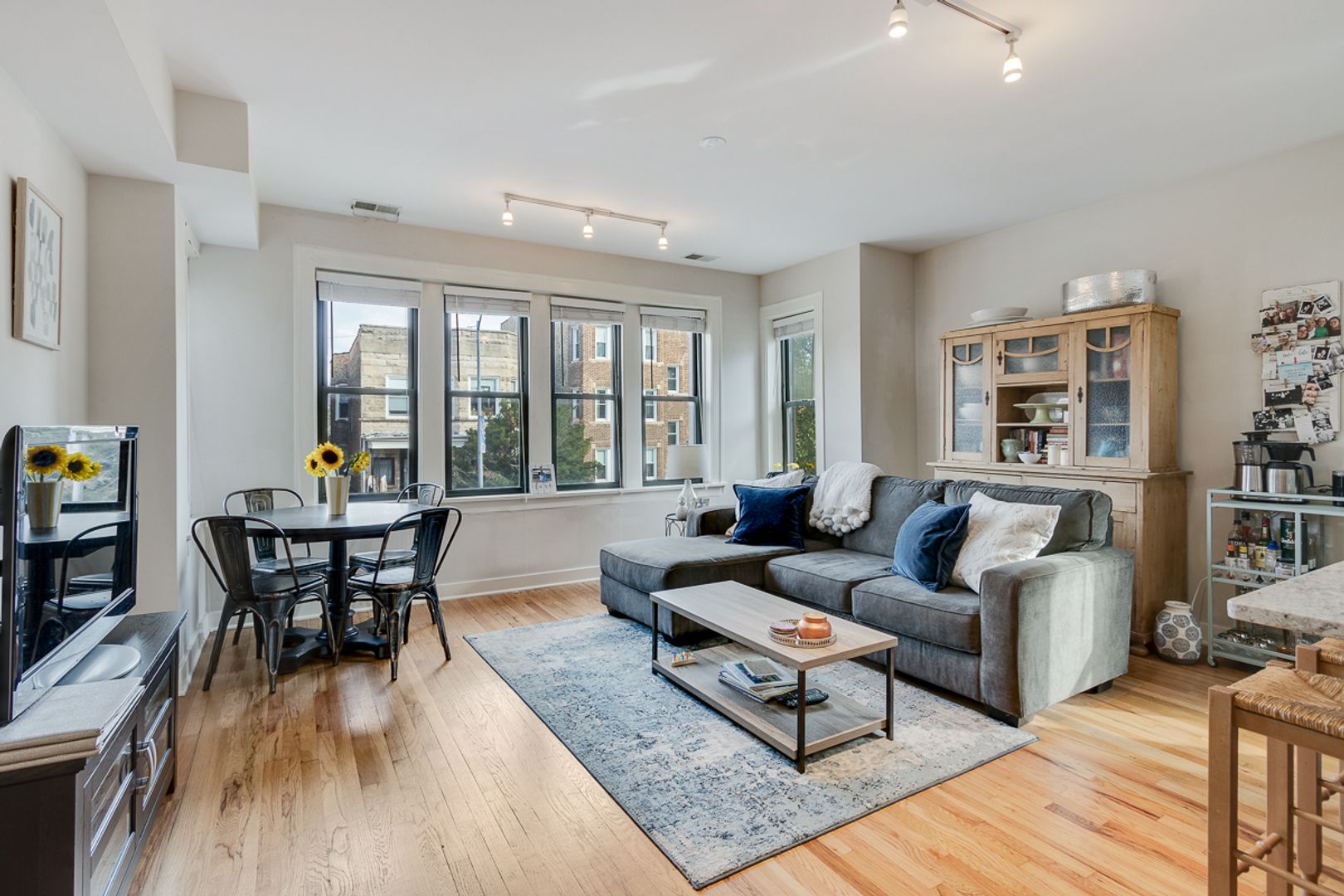 Chicago Apartment: 2229 W. Wilson Ave.