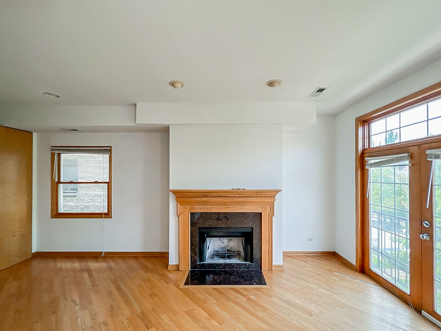 Chicago Apartment: 1103 W. Cornelia Ave.