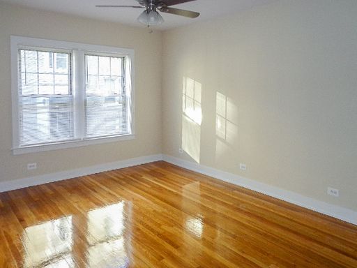 Rehabbed 2 Bedroom w/ Heat Included in Ravenswood – photo 1