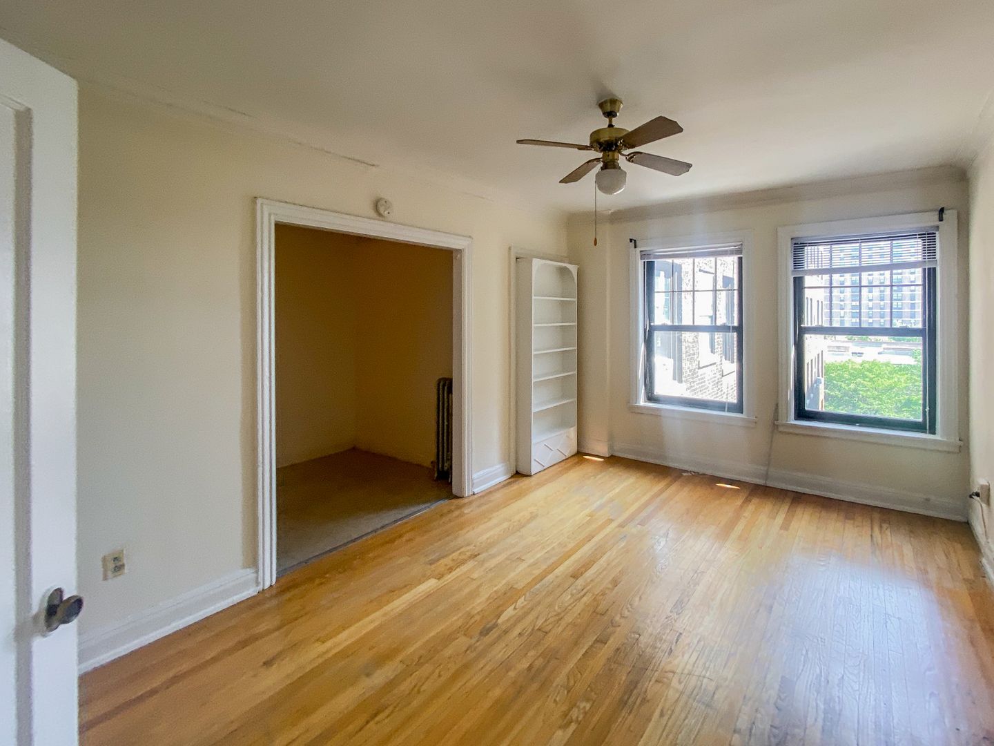 Chicago Apartment: 540 W. Briar Pl.