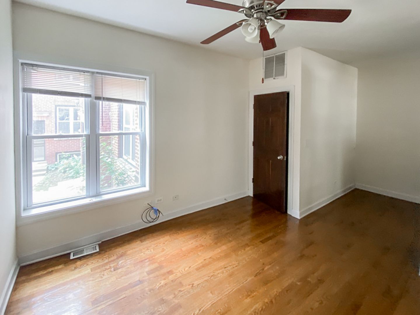Chicago Apartment: 851 W. Cornelia Ave.