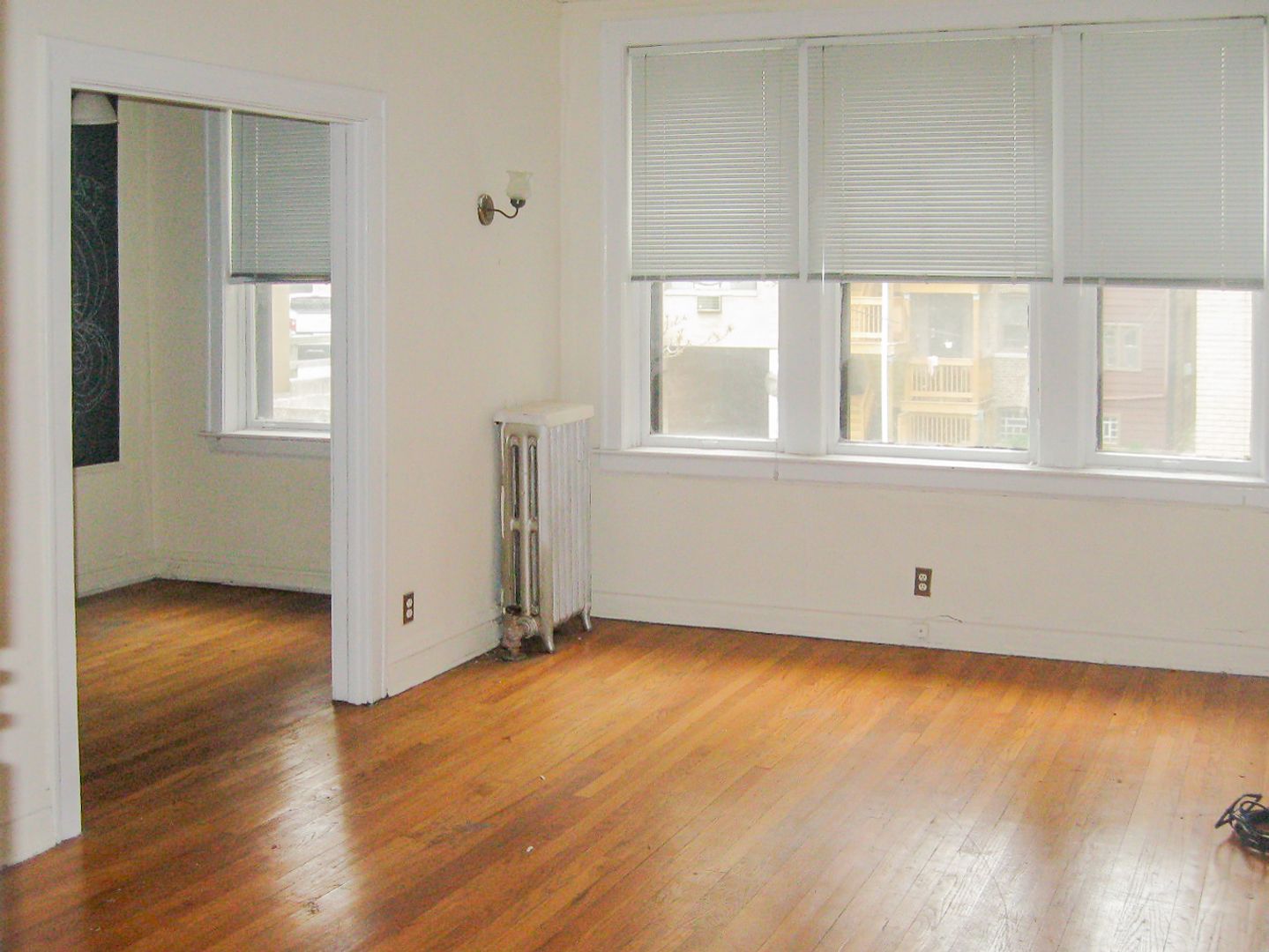 Chicago Apartment: 428 W. Surf St.