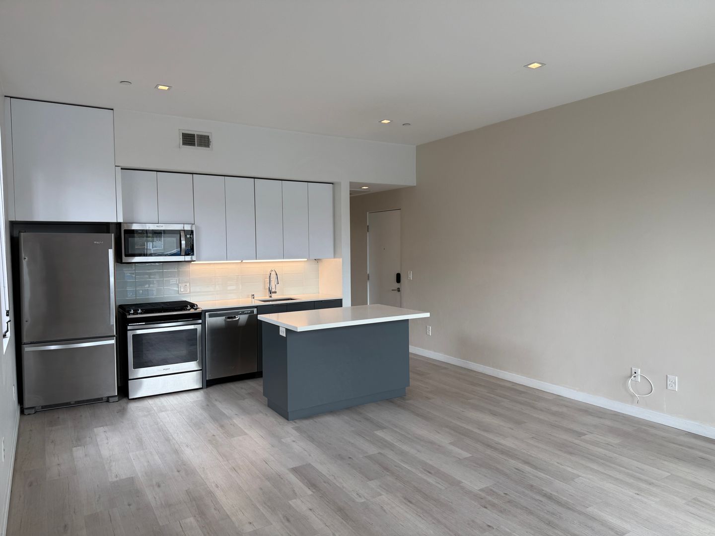 San Diego Apartment: 3767 Bancroft St