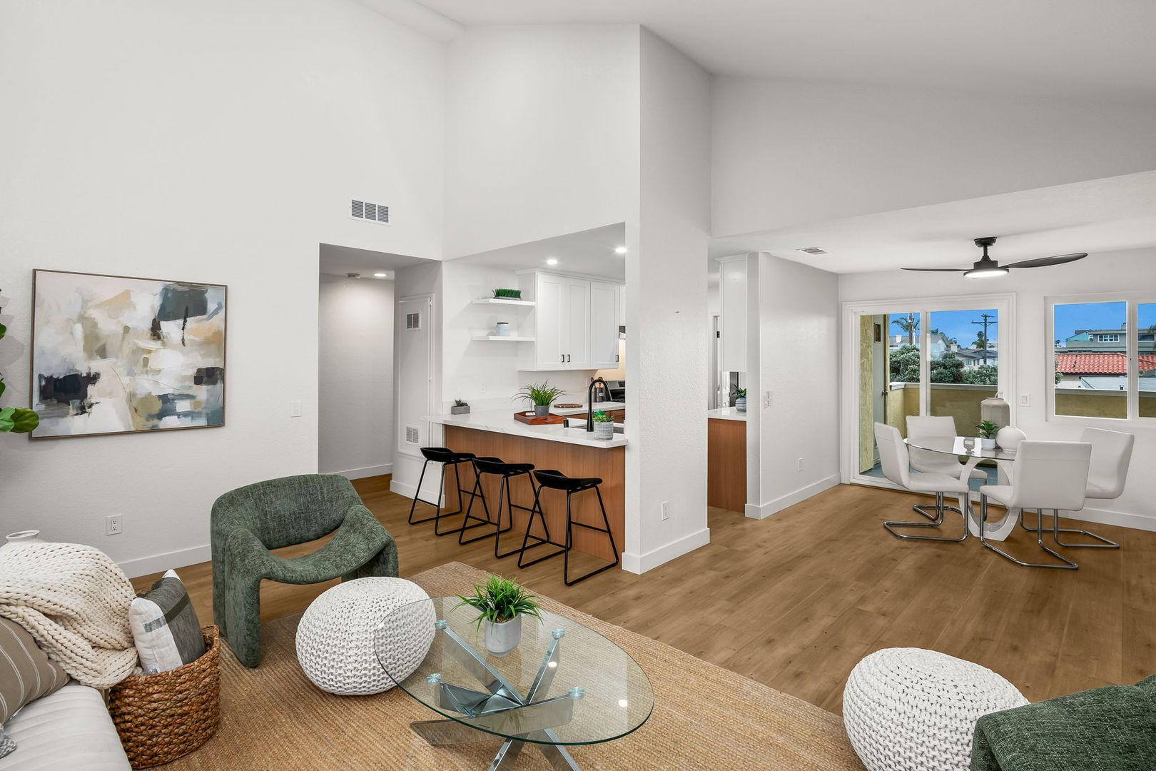 Imperial Beach Condo: 152 Evergreen Avenue