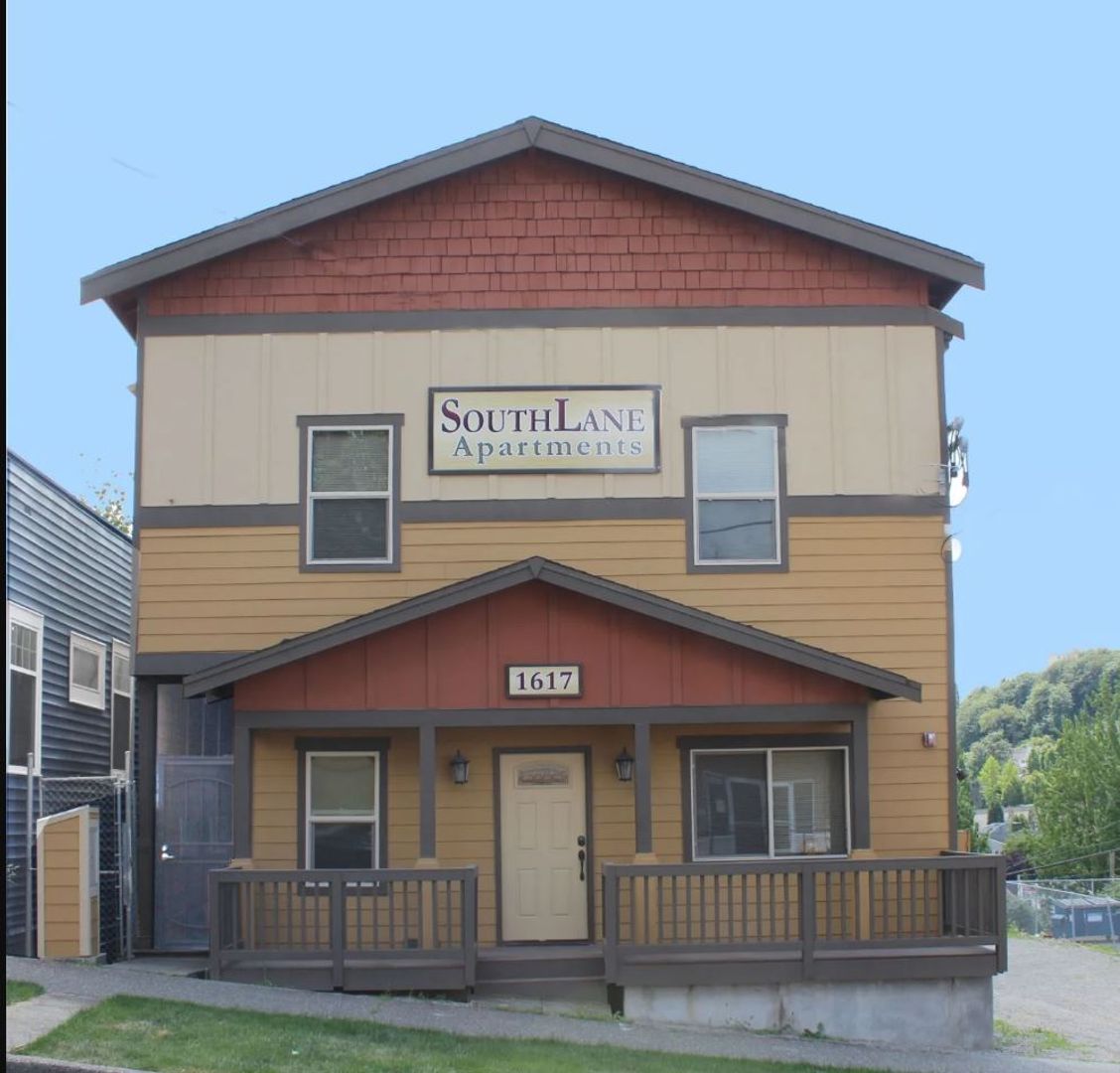 Seattle Apartment: 1613-17 S Lane Street