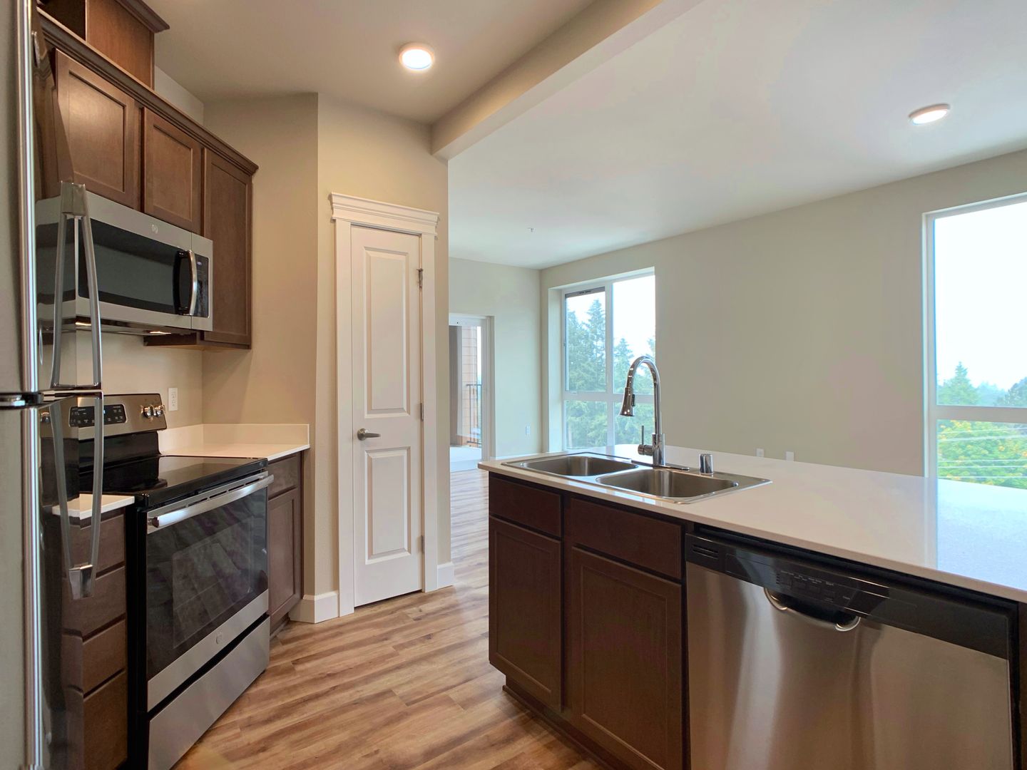 Tumwater Apartment: 2121 Barnes Ct SW