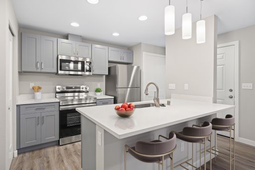 Fully Renovated, Enclosed Private Garage, Minutes Away From Downtown Bellevue! – photo 1
