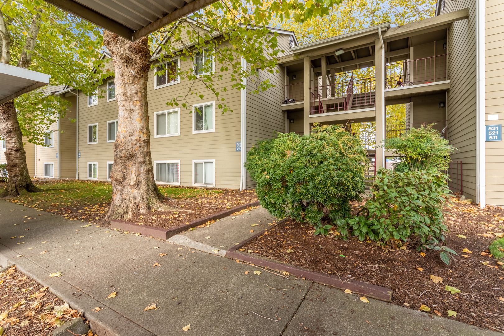 Auburn Apartment: 1420 17th Street SE