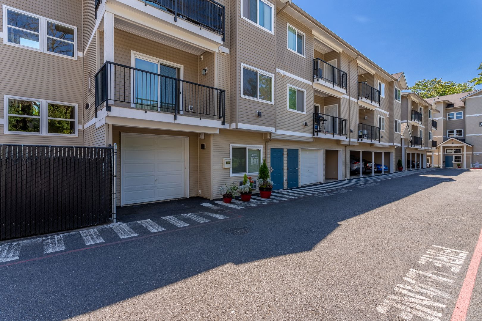 Renton Apartment: 10436 SE Carr Road