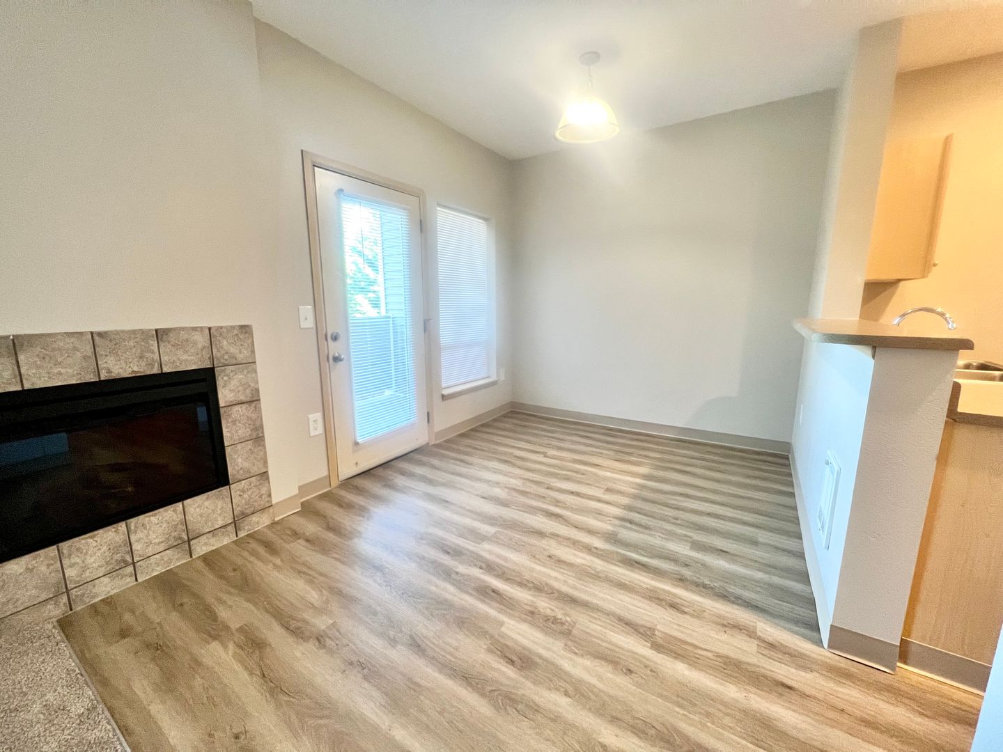 Puyallup Apartment: 14209 - 103rd Ave Court E.