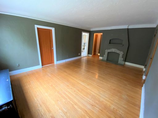 (1 MONTH FREE) Gorgeous 2 Bed/1 Bath Apt in Historical Building Available Now - U District – photo 1