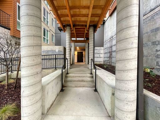 Stunning 2nd Floor 2 Bed/2 Bath Apartment! – photo 1