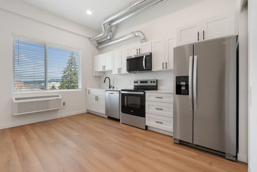 Stylish Studio Living in the Heart of Downtown Olympia – photo 1