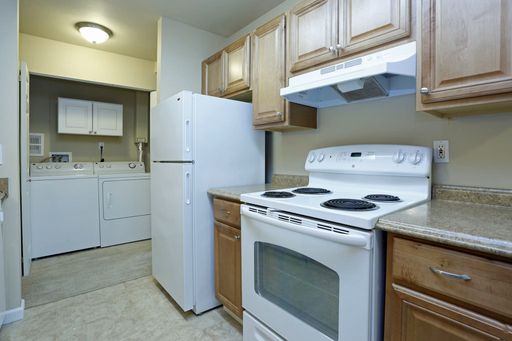 Live in the Heart of Downtown Bellevue – Commodore Apartments! – photo 1