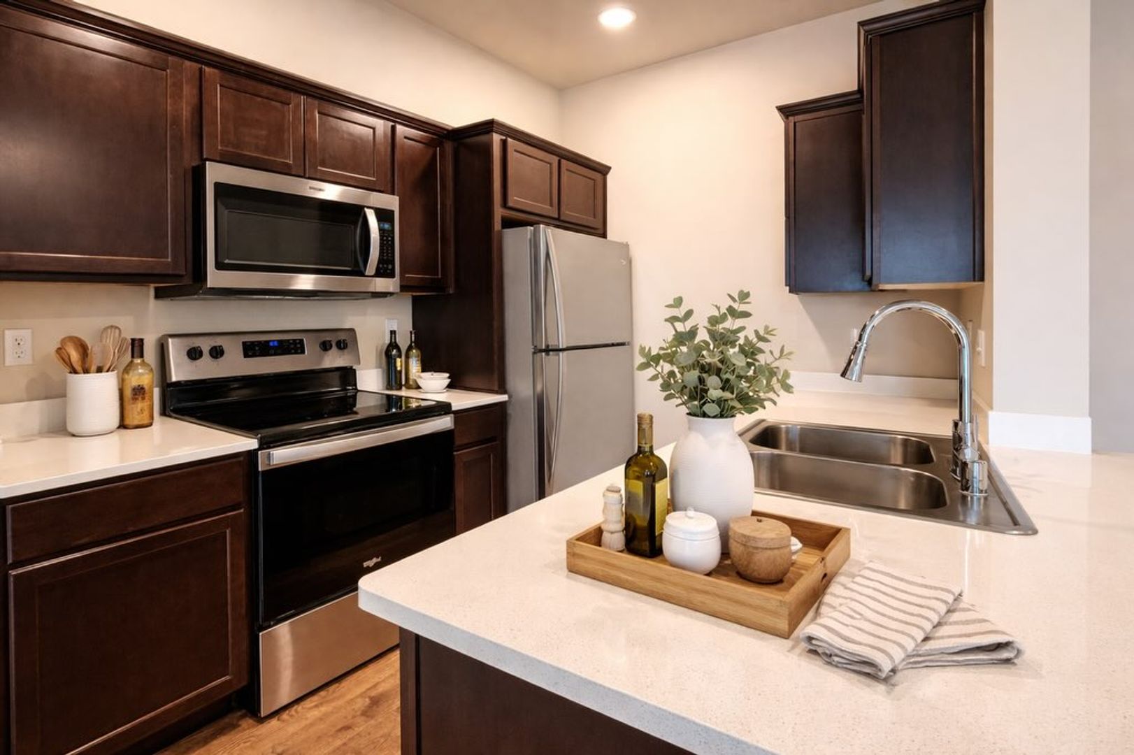 Tumwater Apartment: 2121 Barnes Ct SW