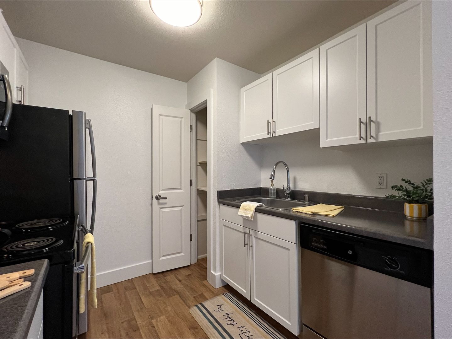 Tacoma Apartment: 2910 N 7th Street