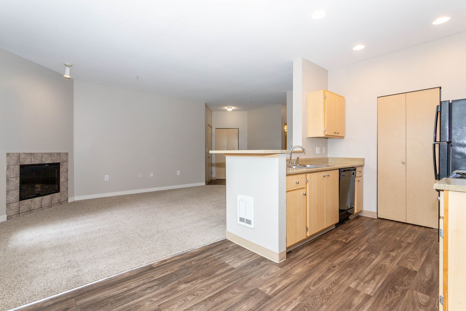 Puyallup Apartment: 14209 - 103rd Ave Court E.