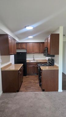 Live in the Heart of Downtown Bellevue – Commodore Apartments! – photo 1