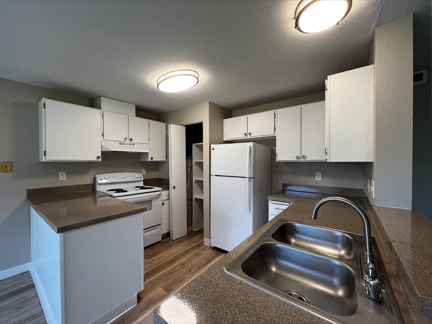 Tacoma Apartment: 2802 North Narrows Drive