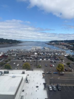 Spacious one-bedroom in downtown Olympia with stunning water views. – photo 1
